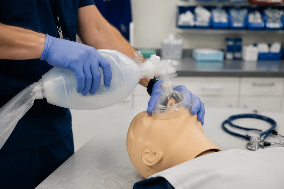 Guide étape par étape : Comment utiliser correctement un dispositif de masque à valve (BVM) ?